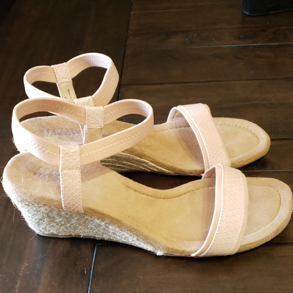 Alfani blush/nude wedges